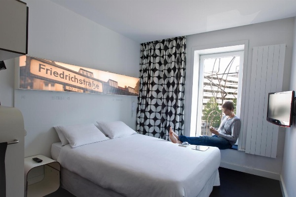 Hotel Gat Point Charlie image 1
